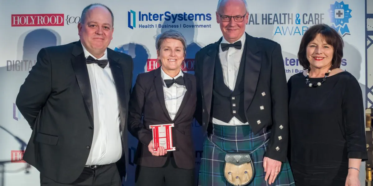 Dr Pam Ramsay receives the award the Digital Impact Award 2019