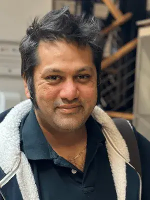 Dr Ian Sinha