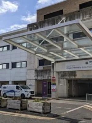 Photograph taken outside the Royal Infirmary of Edinburgh hospital