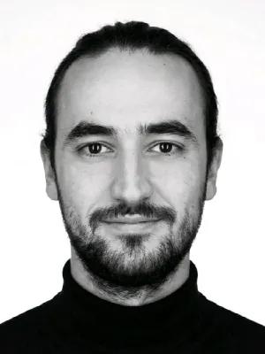 photograph of Vasilis Raptis