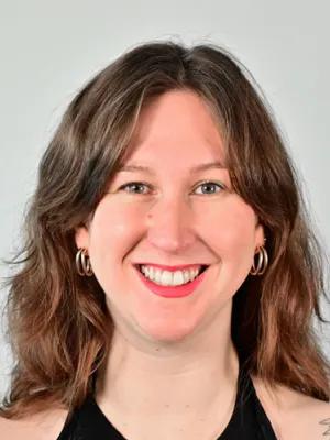 Portrait photo of Holly Tibble