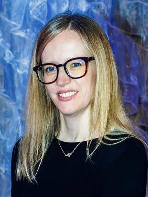 Dr Clare MacCrae